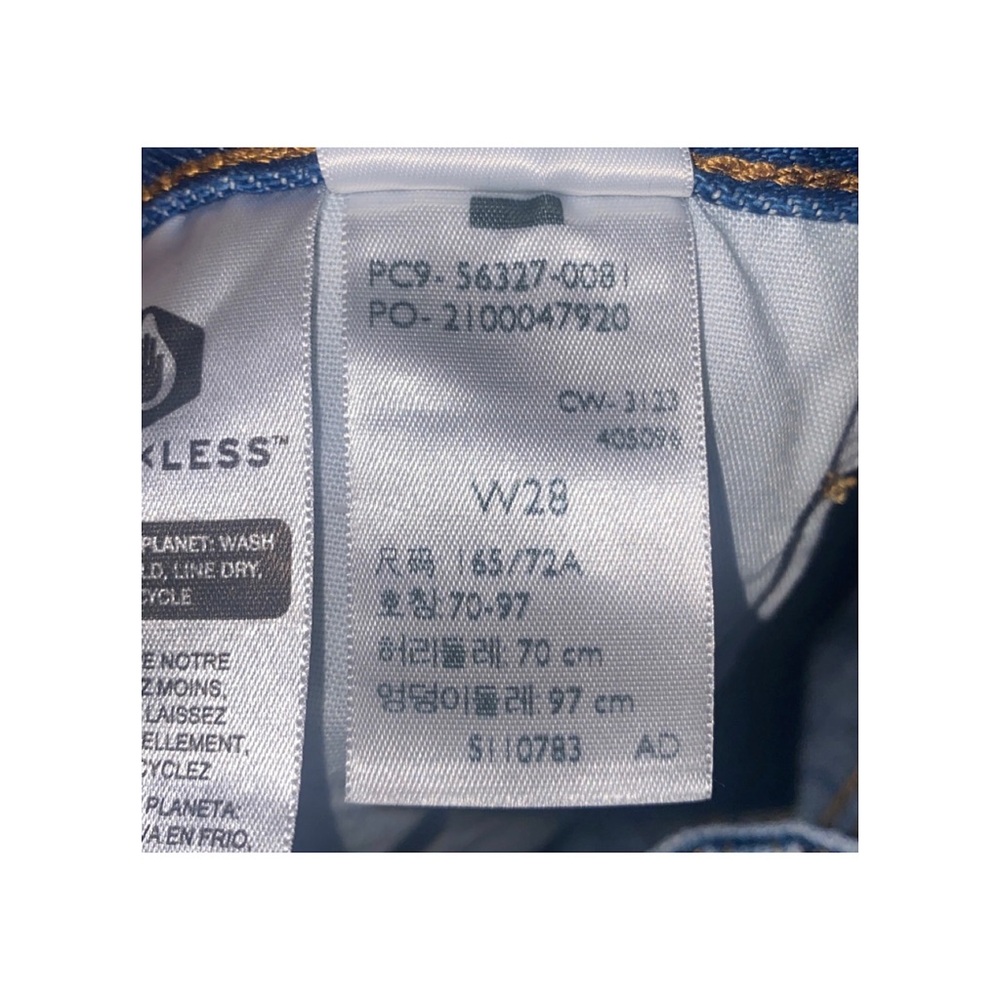 Levis Premium 501 shorts size 28 - Picture 9 of 9